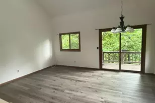 8 Steamboat Dr, Vernon, NJ 07462 - Photo 4