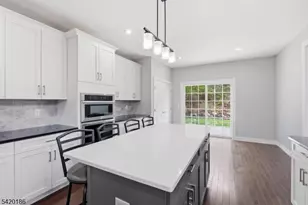 11 Bluffs Ct, Hamburg, NJ 07419 - Photo 22