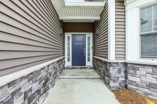 11 Bluffs Ct, Hamburg, NJ 07419 - Photo 6
