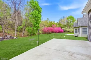 11 Bluffs Ct, Hamburg, NJ 07419 - Photo 44