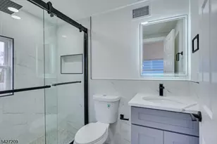 418 E 5th Ave, Roselle, NJ 07203 - Photo 16