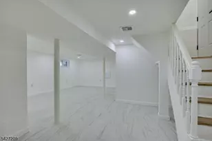 418 E 5th Ave, Roselle, NJ 07203 - Photo 22