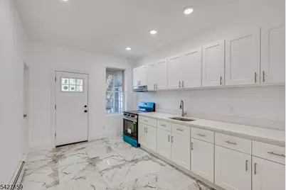 520 E Jersey St #1, Elizabeth, NJ 07206 - Photo 6