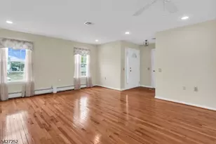 81 Woodstock Dr, Berkeley Township, NJ 08757 - Photo 6