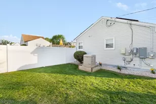 909 Newark Ave, Manville, NJ 08835 - Photo 4