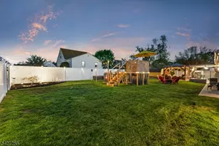 909 Newark Ave, Manville, NJ 08835 - Photo 28
