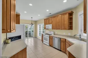 282 Longwood Ln, Franklin Township, NJ 08873 - Photo 6