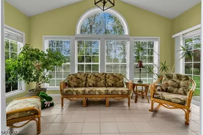 282 Longwood Ln, Franklin Township, NJ 08873 - Photo 16