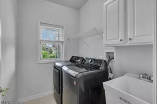 282 Longwood Ln, Franklin Township, NJ 08873 - Photo 10