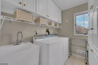 39 Squire Hill Rd, Washington Township, NJ 07853 - Photo 20