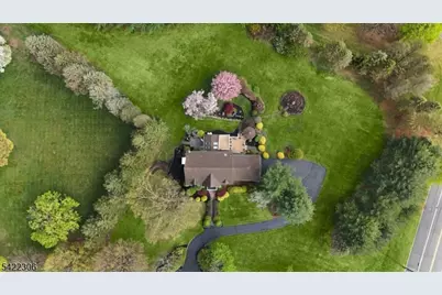 39 Squire Hill Rd, Washington Township, NJ 07853 - Photo 48