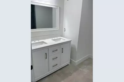 301 Chilton St, Elizabeth, NJ 07208 - Photo 8