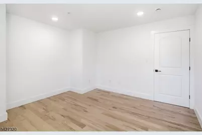 301 Chilton St, Elizabeth, NJ 07208 - Photo 20