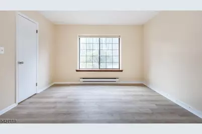 1006 Bryan Ct, Mine Hill Twp., NJ 07803 - Photo 12