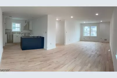 307 Chilton St, Elizabeth, NJ 07208 - Photo 4