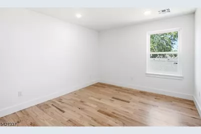 307 Chilton St, Elizabeth, NJ 07208 - Photo 36