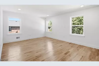 307 Chilton St, Elizabeth, NJ 07208 - Photo 24