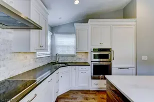 208 Reed Ln, Bedminster Township, NJ 07921 - Photo 4