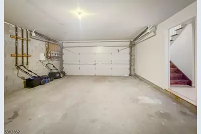 336 S 10th St, Newark, NJ 07103 - Photo 16