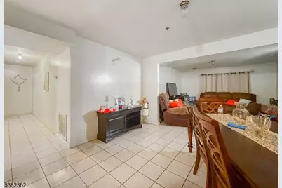 336 S 10th St, Newark, NJ 07103 - Photo 8