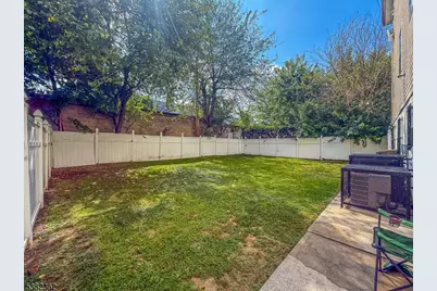 336 S 10th St, Newark, NJ 07103 - Photo 32