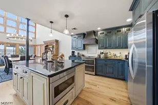 105 Maxim Dr, Hopatcong, NJ 07843 - Photo 8