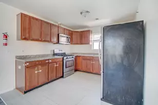 5658 Kent St, Newark, NJ 07108 - Photo 10
