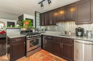 257 McCosh Rd, Clifton, NJ 07043 - Photo 10