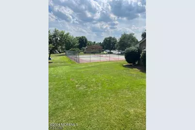 405 Cynthia Ct, South Brunswick Township, NJ 08540 - Photo 12