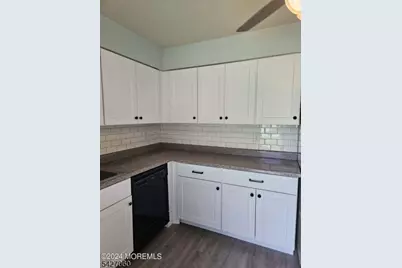 405 Cynthia Ct, South Brunswick Township, NJ 08540 - Photo 6