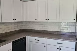405 Cynthia Ct, South Brunswick Township, NJ 08540 - Photo 6