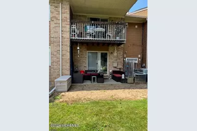 405 Cynthia Ct, South Brunswick Township, NJ 08540 - Photo 10