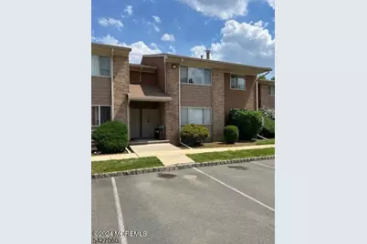 405 Cynthia Ct, South Brunswick Township, NJ 08540 - Photo 2