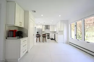 43 Lisa Ct, North Haledon, NJ 07508 - Photo 6