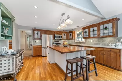 44 Big Spring Rd, Tewksbury Township, NJ 07830 - Photo 18