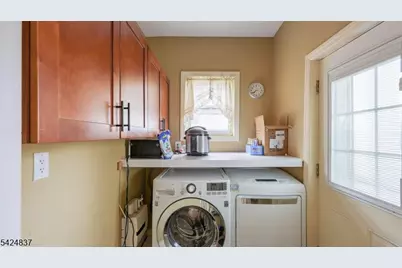 260 S Washington Ave, Dunellen, NJ 08812 - Photo 12