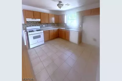 1083 Lafayette St, Elizabeth, NJ 07201 - Photo 6