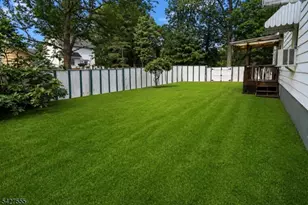 717 Galvin Ave, Roselle, NJ 07203 - Photo 26