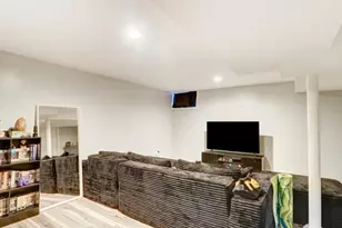 382 Douglas Rd, Roselle Boro, NJ 07203 - Photo 22