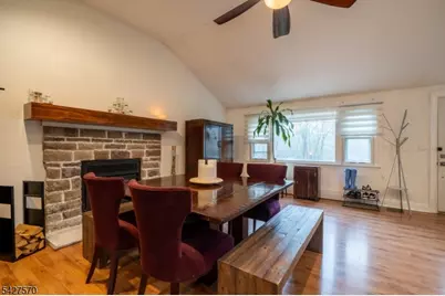 44 Venetian Dr, Jefferson Township, NJ 07849 - Photo 14