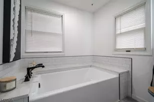 44 Venetian Dr, Jefferson Township, NJ 07849 - Photo 18