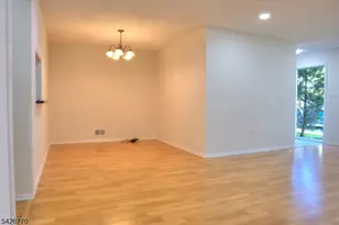 8 Amethyst Way, Franklin Township, NJ 08823 - Photo 6