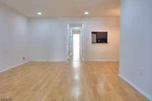 8 Amethyst Way, Franklin Township, NJ 08823 - Photo 10