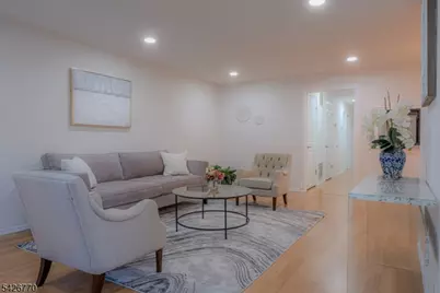8 Amethyst Way #8, Franklin Township, NJ 08823 - Photo 2