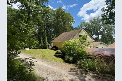 29 Lakeside Rd, West Milford, NJ 07421 - Photo 34