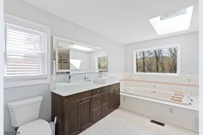 26 Swan Ln, Jefferson Township, NJ 07849 - Photo 28