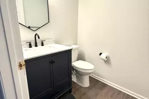 111 Columbus Dr, Franklin Township, NJ 08823 - Photo 10