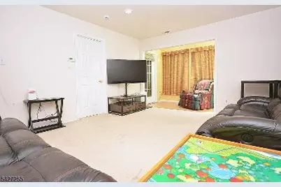 80 Oswestry Way #80, Franklin Township, NJ 08873 - Photo 4