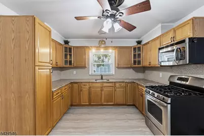 555 Riverside Dr, Elizabeth, NJ 07208 - Photo 2