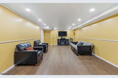 555 Riverside Dr, Elizabeth, NJ 07208 - Photo 22